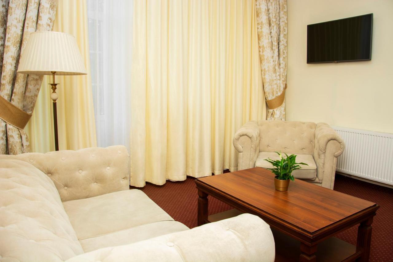مبيت وإفطار سباوا Savoy المظهر الخارجي الصورة