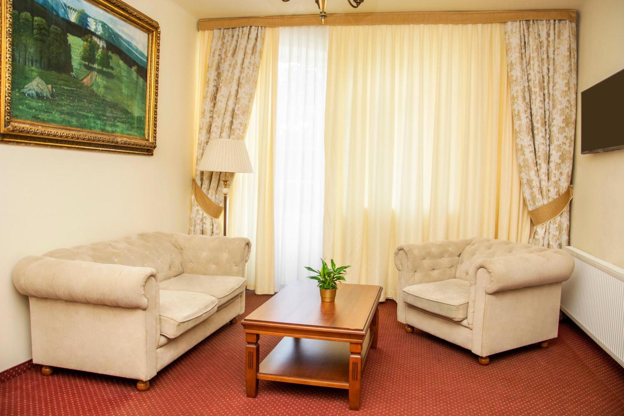 مبيت وإفطار سباوا Savoy المظهر الخارجي الصورة